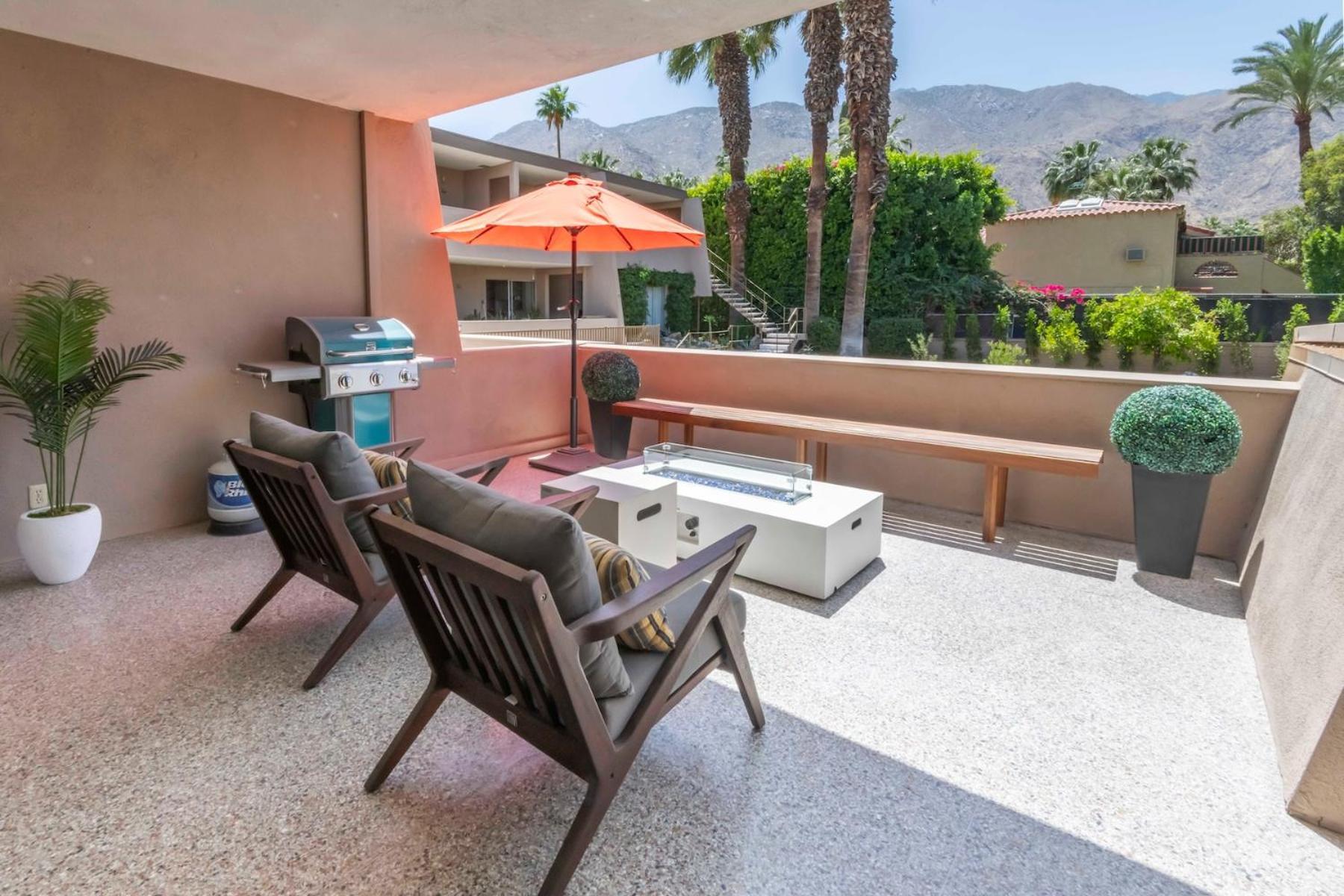 Stunning Mid Century Condo In The Heart Of La Palmas! Palm Springs Exterior photo